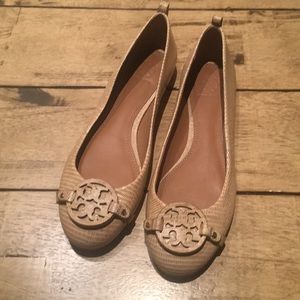 Brand New Tory Burch Cream/Tan Flats